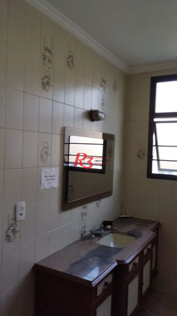 Excelente imóvel com 4 dormitório sendo 2 suítes na Vila Rica