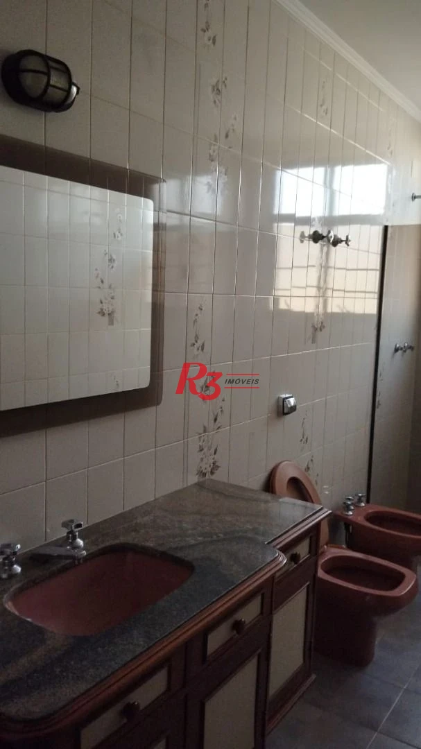 Excelente imóvel com 4 dormitório sendo 2 suítes na Vila Rica