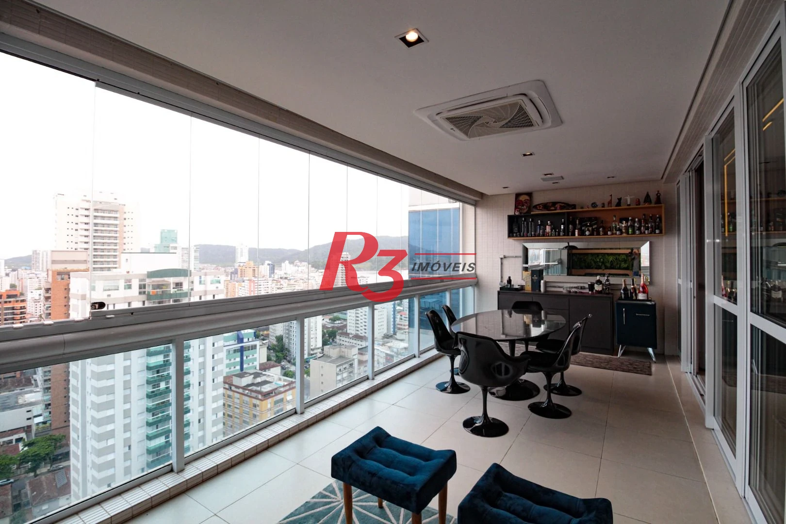 Apartamento com 1 suíte + lavabo à venda, 106 m² por R$ 2.230.000 - Aparecida - Santos/SP