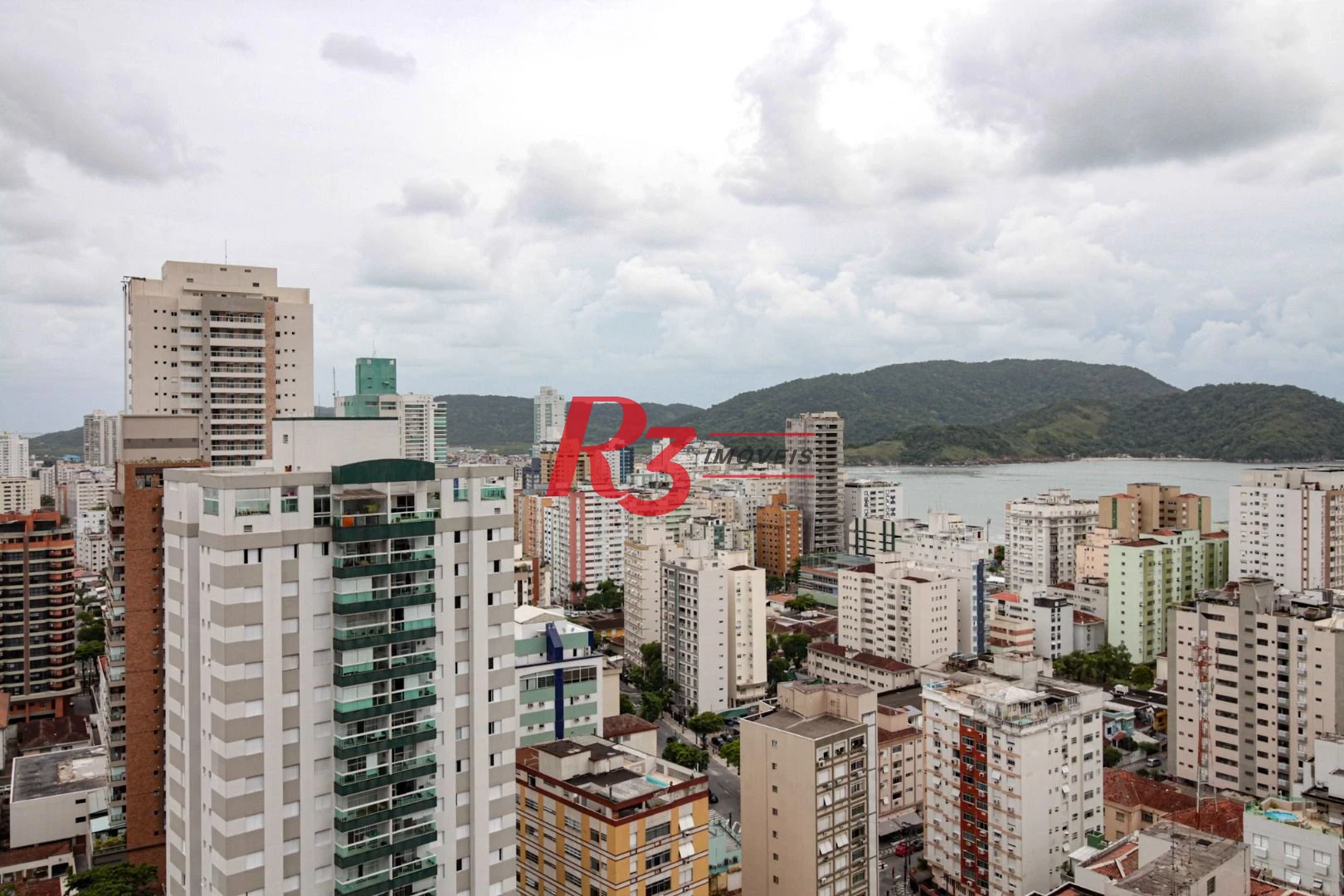 Apartamento com 1 suíte + lavabo à venda, 106 m² por R$ 2.230.000 - Aparecida - Santos/SP