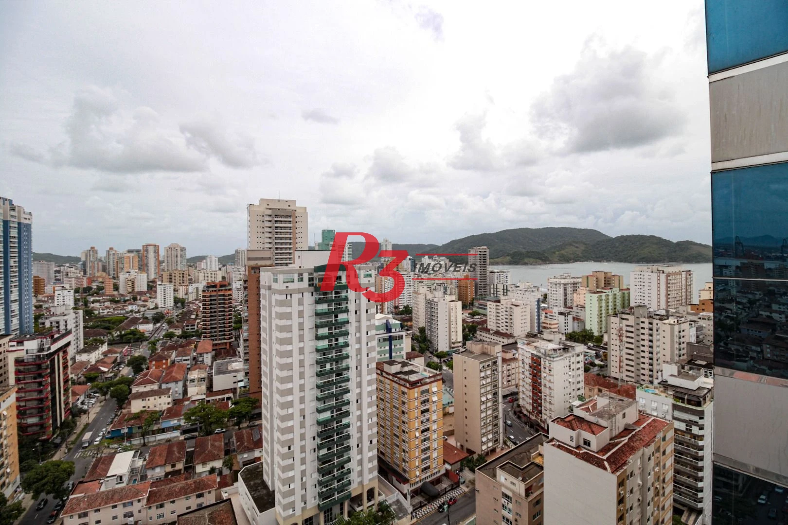 Apartamento com 1 suíte + lavabo à venda, 106 m² por R$ 2.230.000 - Aparecida - Santos/SP