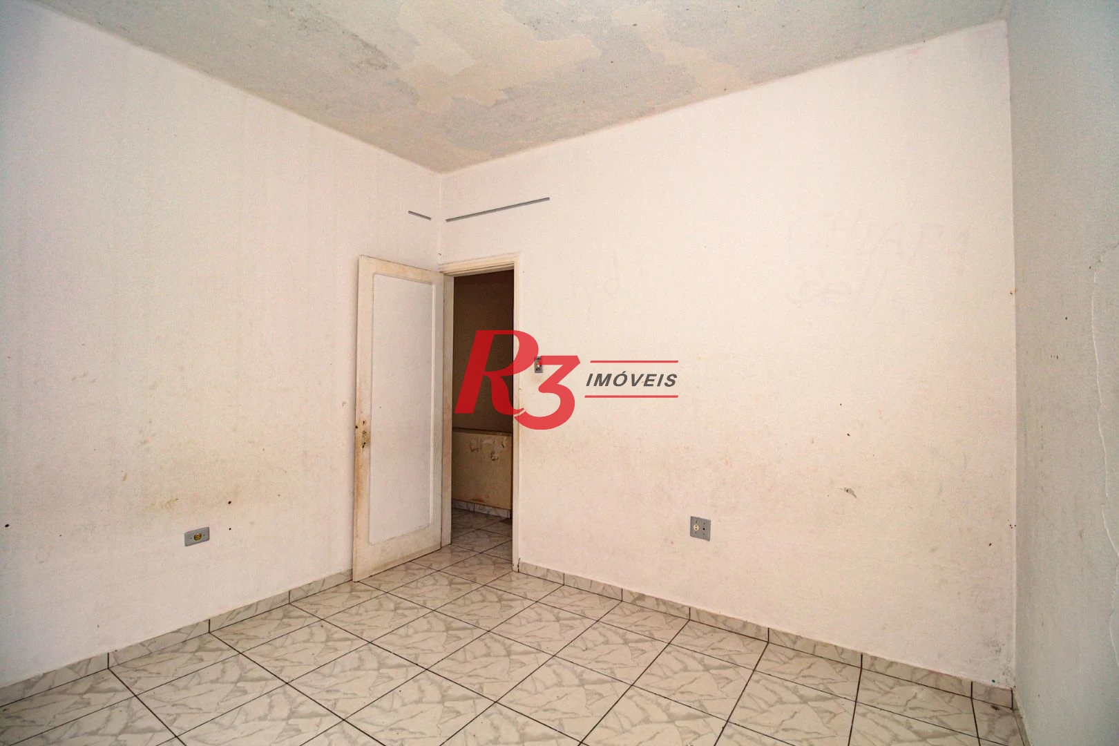 Sobrado com 3 dormitórios à venda, 300 m² por R$ 1.280.000,00 - Embaré - Santos/SP