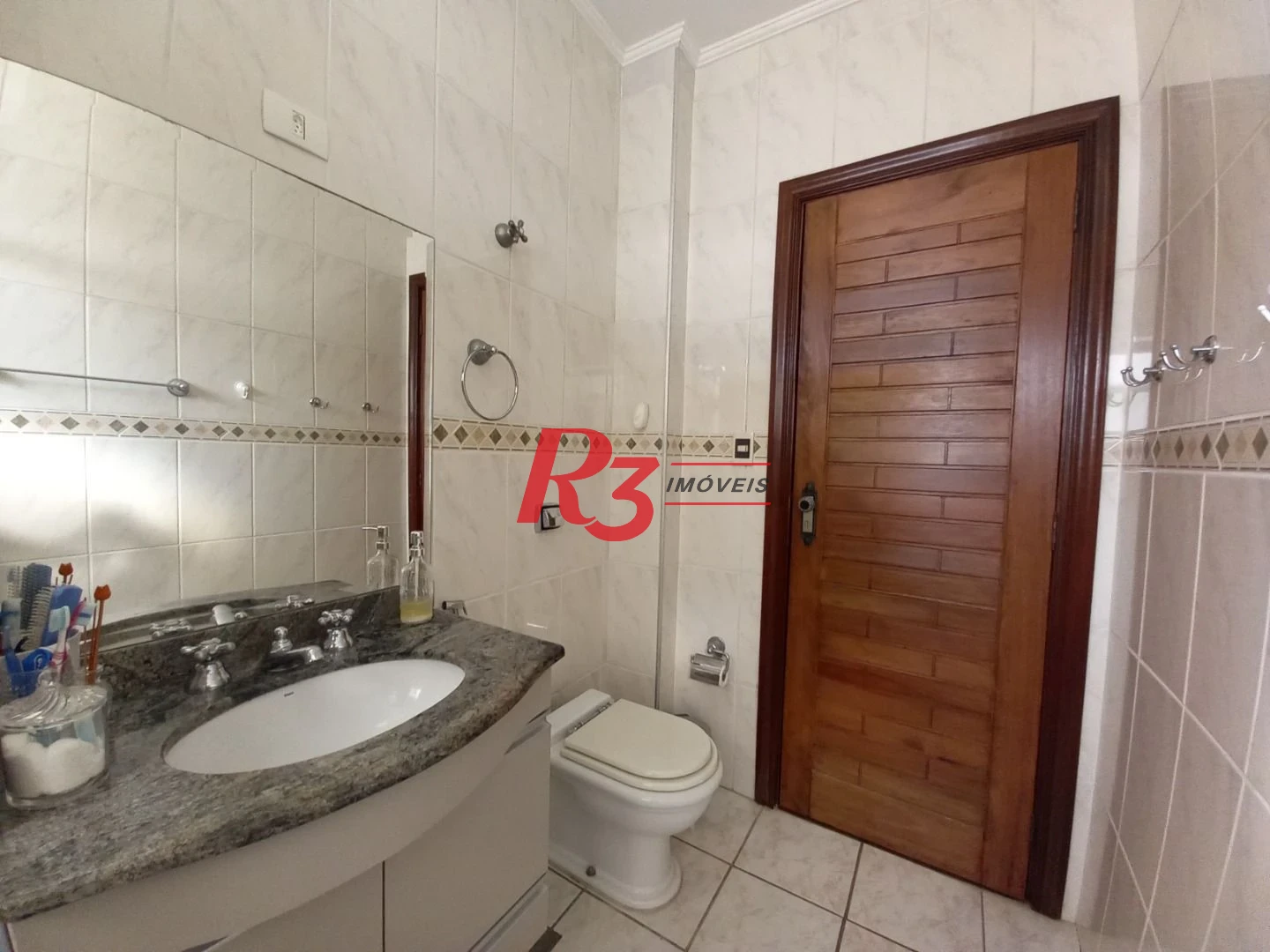 Apartamento á venda 3 quartos 2 Vgs Demarcadas Boqueirão Santos.