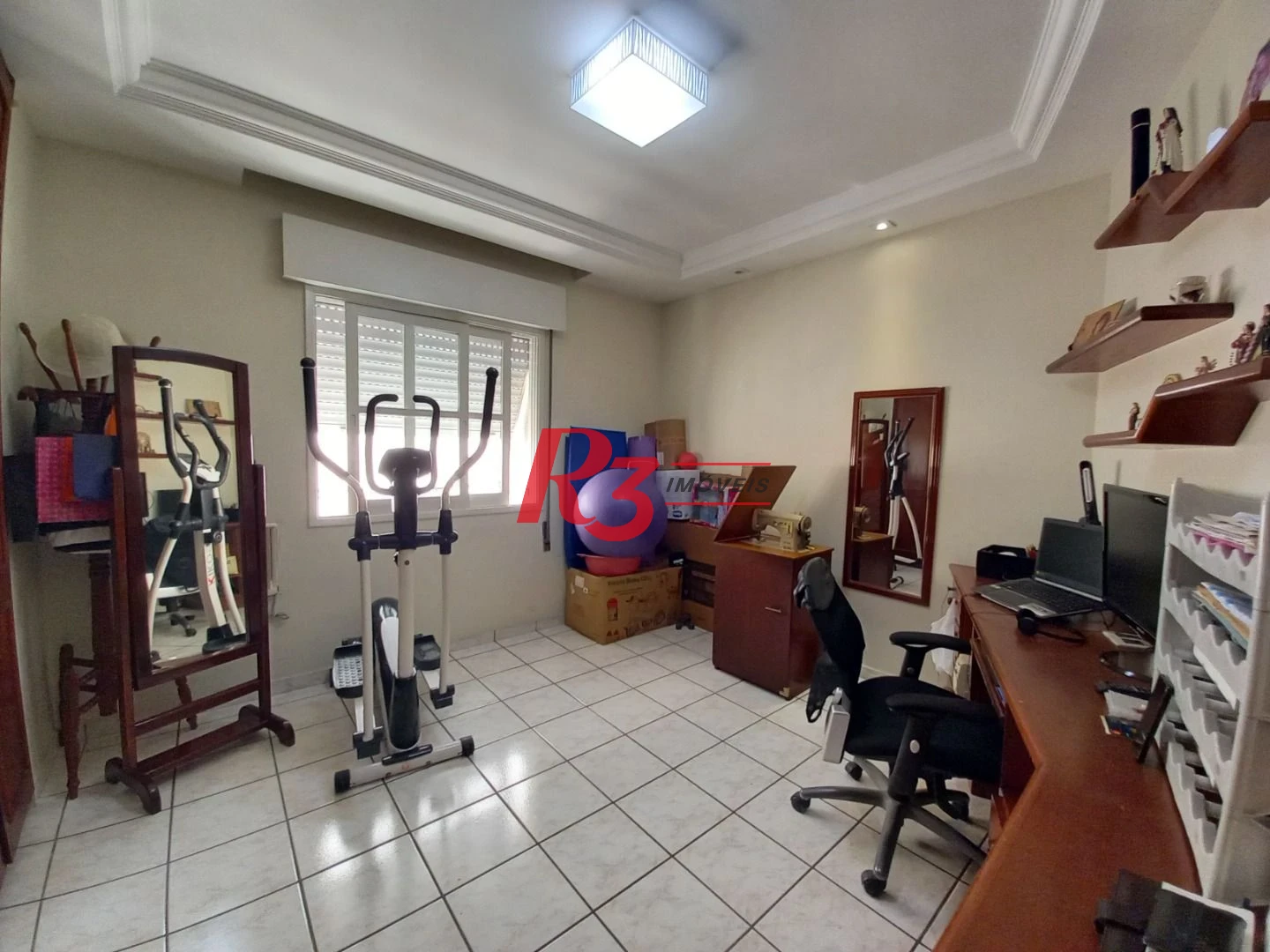 Apartamento á venda 3 quartos 2 Vgs Demarcadas Boqueirão Santos.