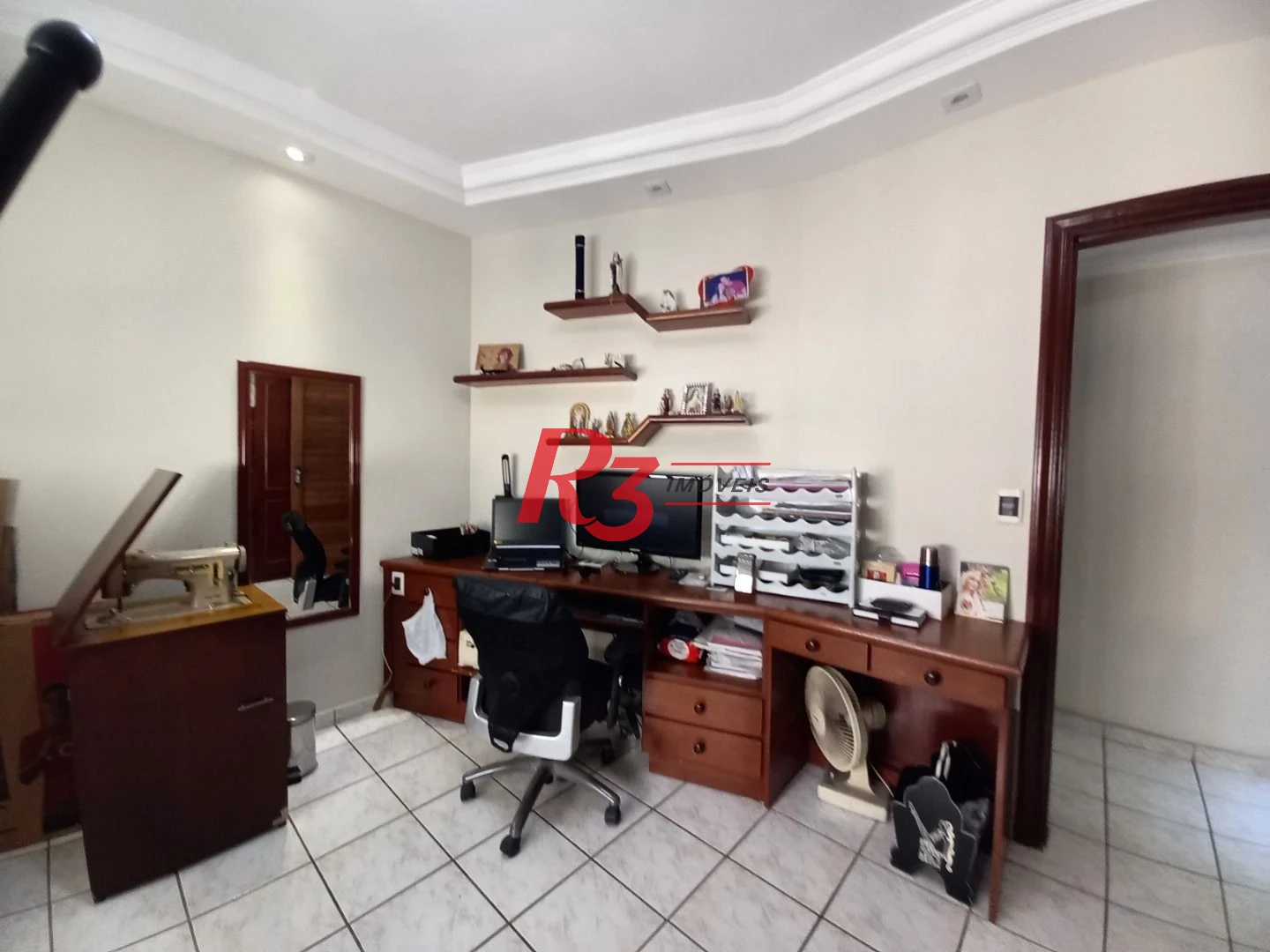 Apartamento á venda 3 quartos 2 Vgs Demarcadas Boqueirão Santos.