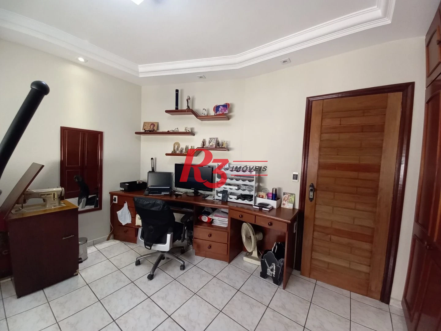 Apartamento á venda 3 quartos 2 Vgs Demarcadas Boqueirão Santos.