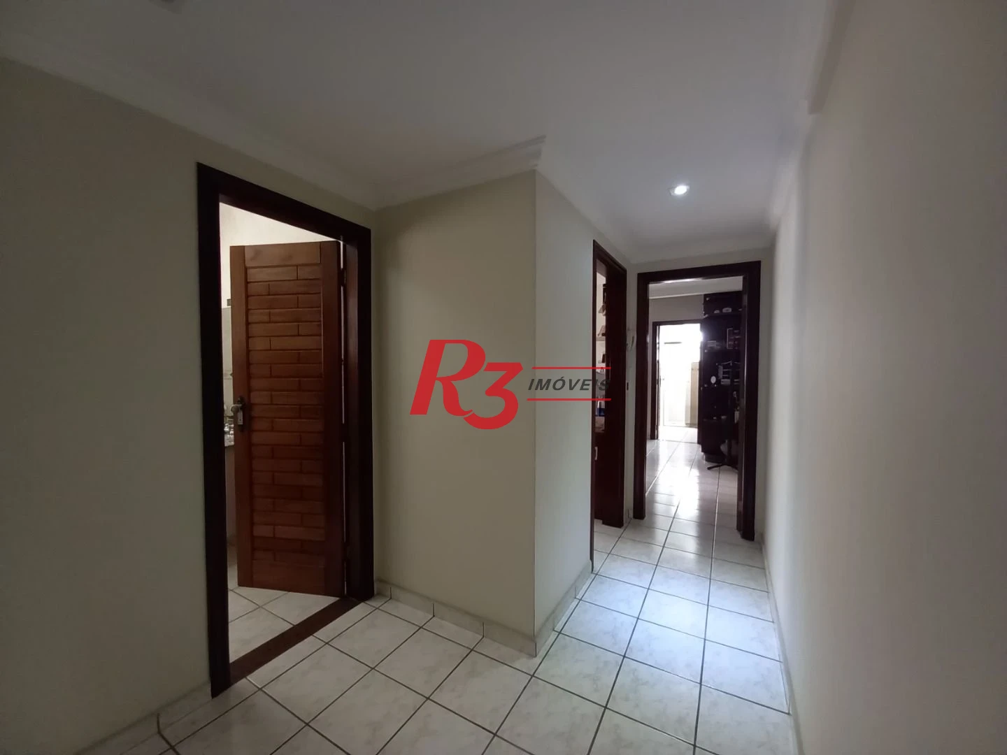 Apartamento á venda 3 quartos 2 Vgs Demarcadas Boqueirão Santos.