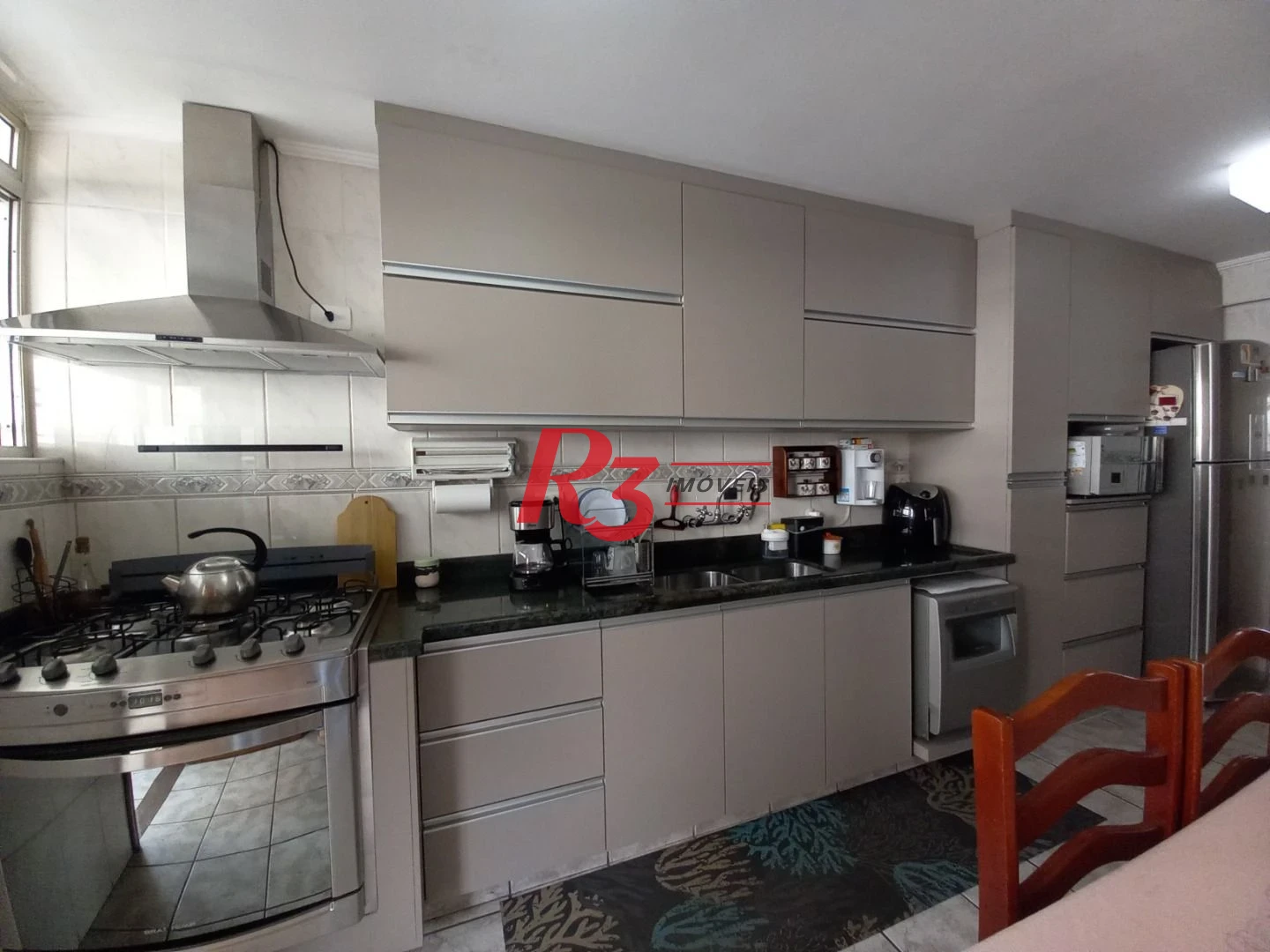 Apartamento á venda 3 quartos 2 Vgs Demarcadas Boqueirão Santos.