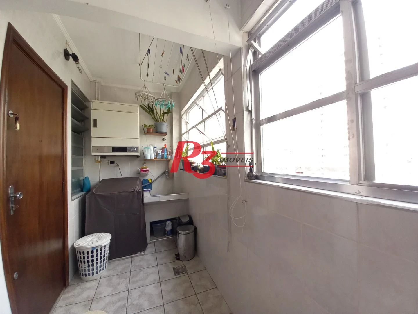Apartamento á venda 3 quartos 2 Vgs Demarcadas Boqueirão Santos.