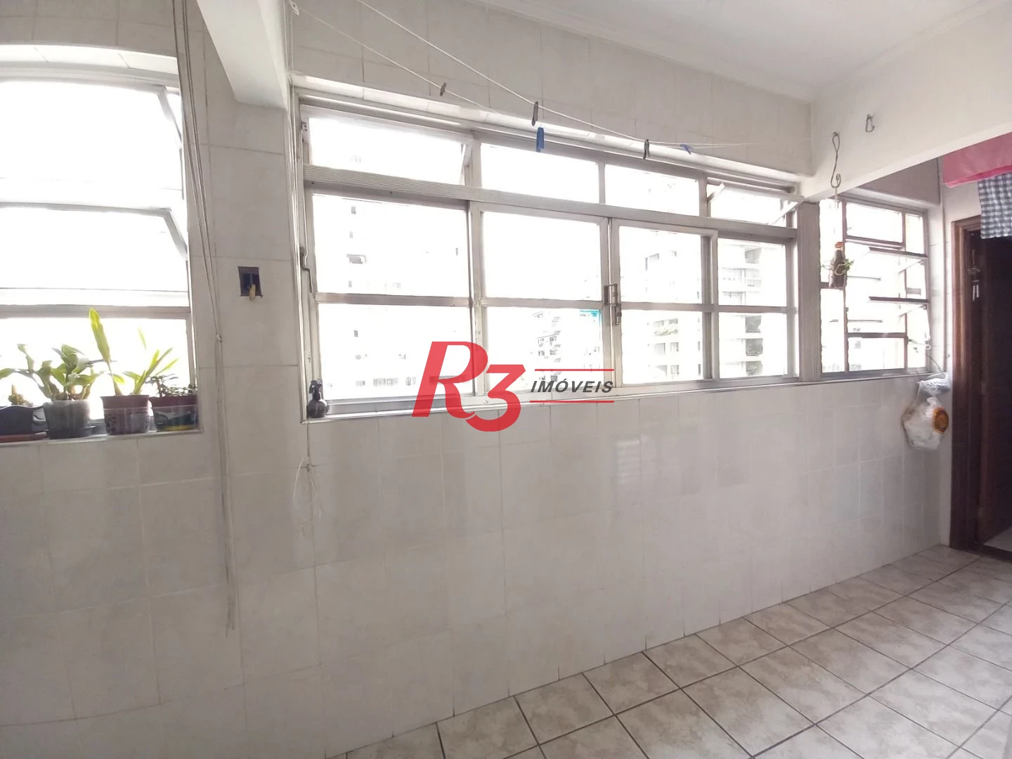Apartamento á venda 3 quartos 2 Vgs Demarcadas Boqueirão Santos.
