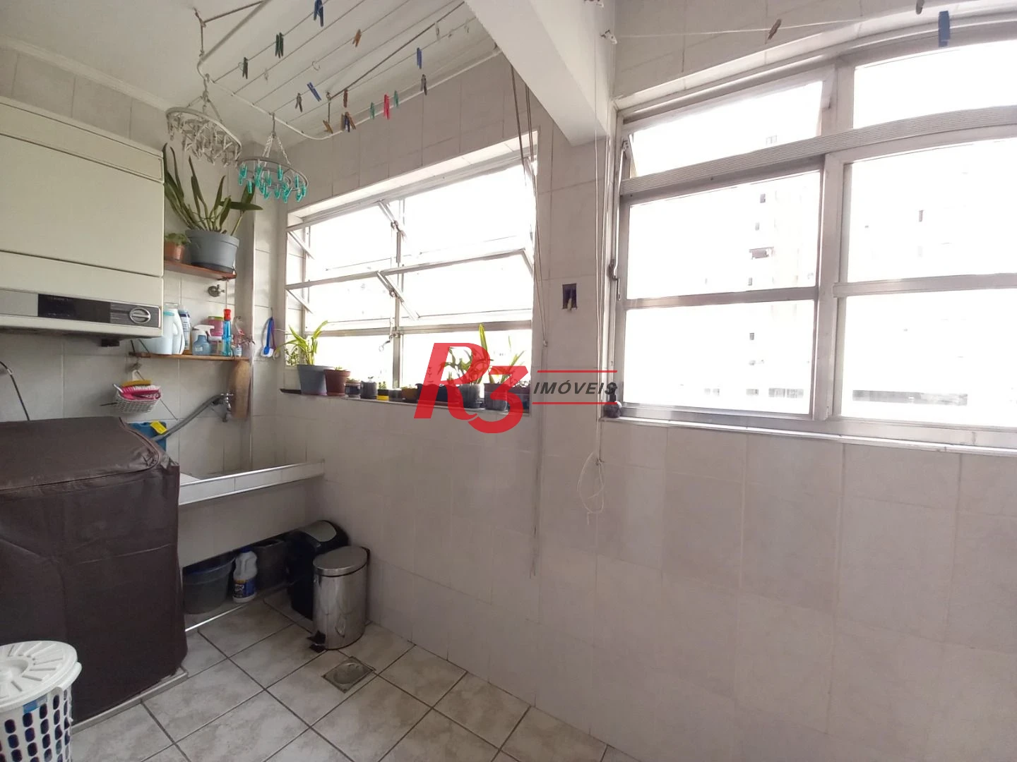 Apartamento á venda 3 quartos 2 Vgs Demarcadas Boqueirão Santos.