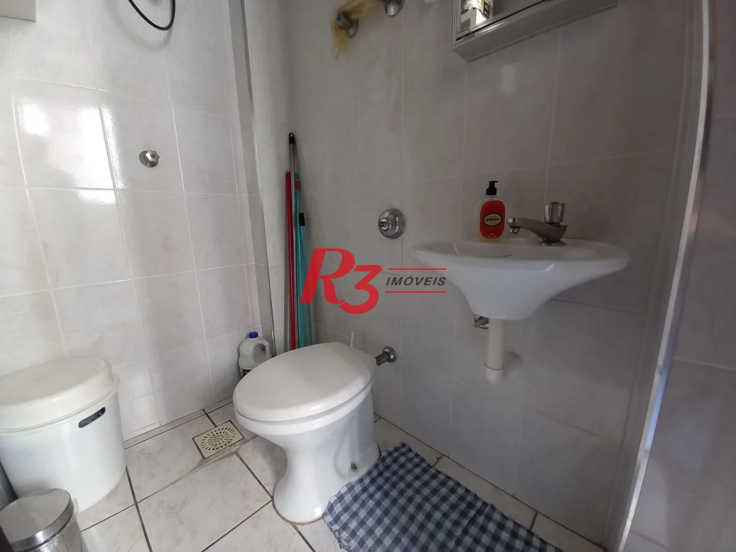 Apartamento á venda 3 quartos 2 Vgs Demarcadas Boqueirão Santos.