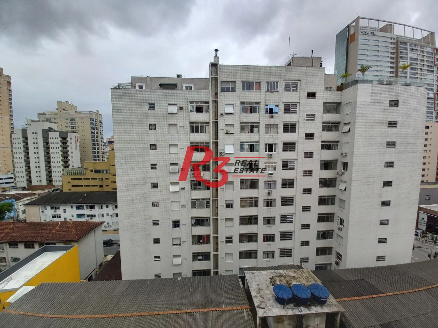 Apartamento á venda 2 dormitórios Frente Coração do Gonzaga Santos