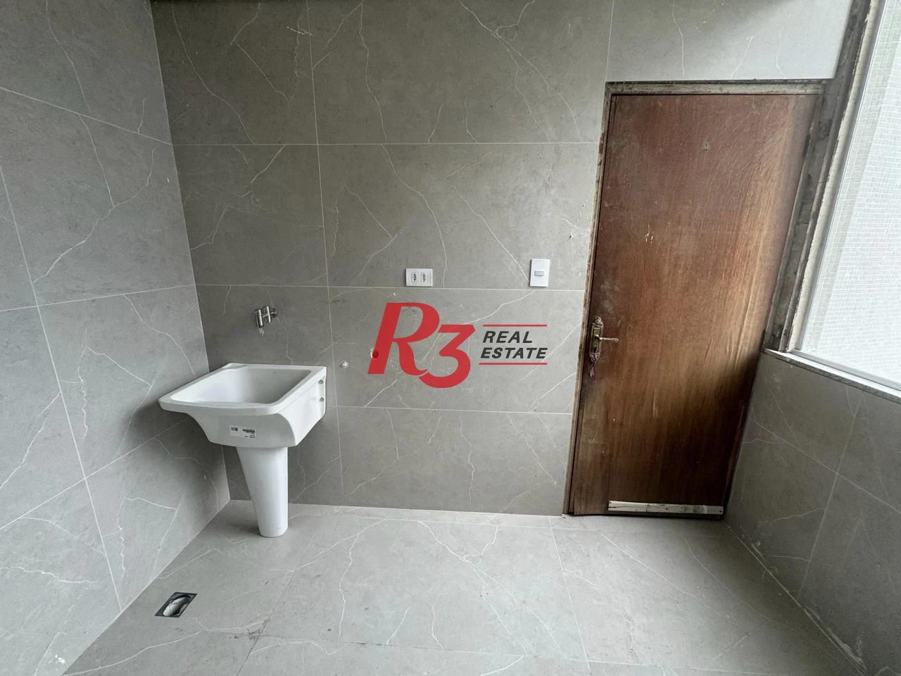 Apartamento com 3 dormitórios à venda, 235 m² por R$ 2.000.000,00 - Ilha Porchat - São Vicente/SP