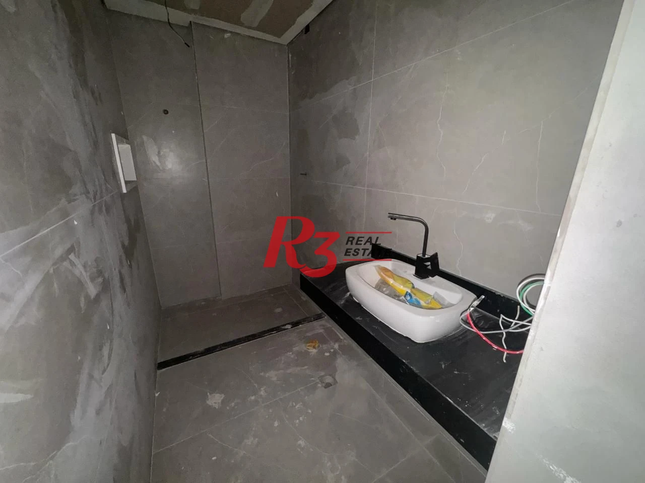 Apartamento com 3 dormitórios à venda, 235 m² por R$ 2.000.000,00 - Ilha Porchat - São Vicente/SP