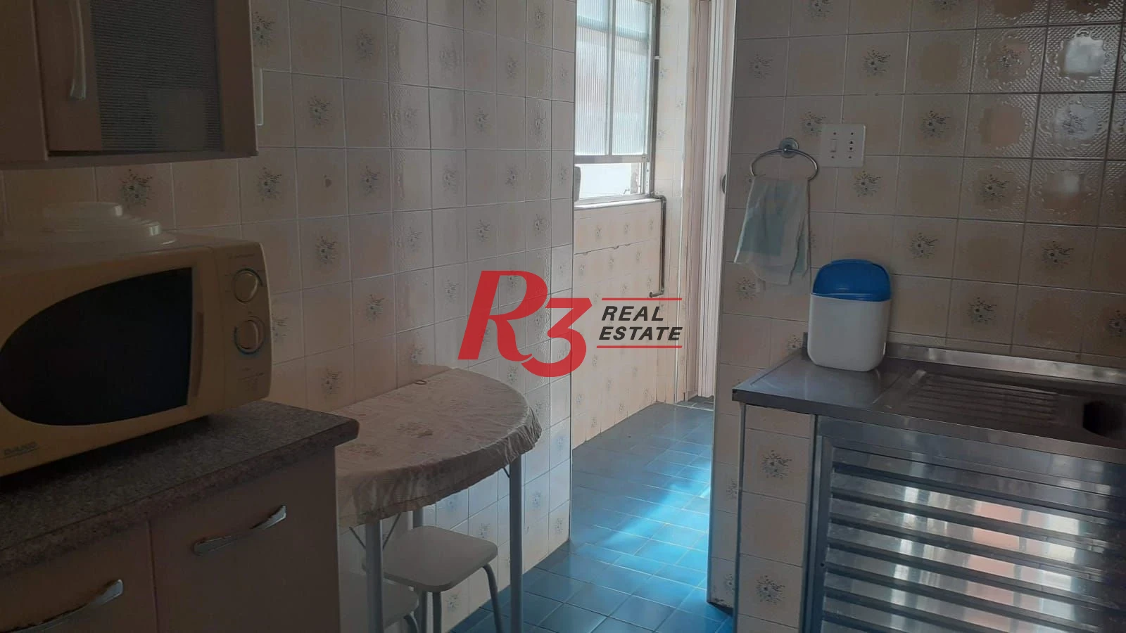 Apartamento com 2 dormitórios à venda, 70 m² por R$ 470.000,00 - Boqueirão - Santos/SP