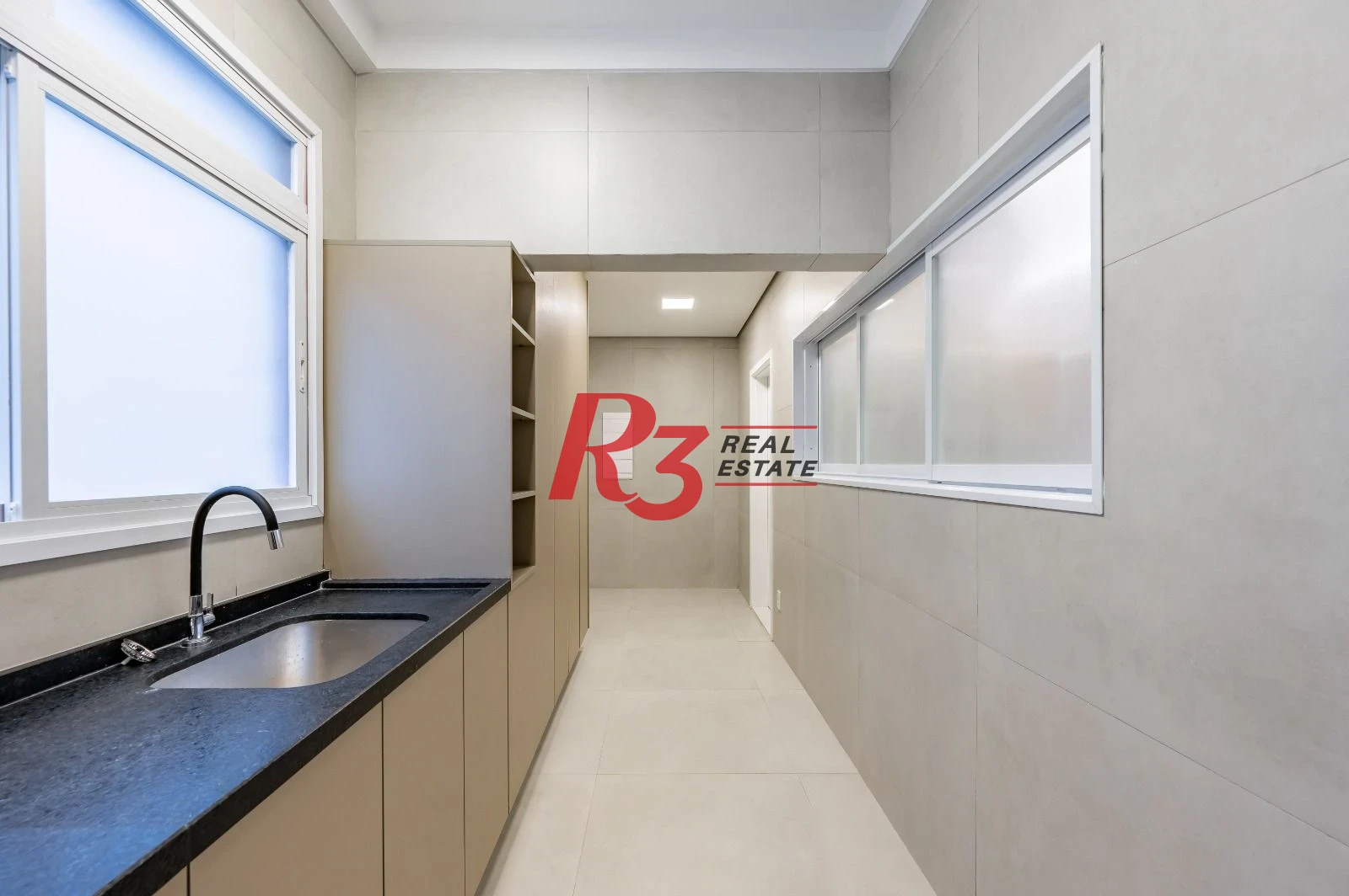 Apartamento com 3 dormitórios à venda, 150 m² por R$ 1.980.000,00 - Gonzaga - Santos/SP
