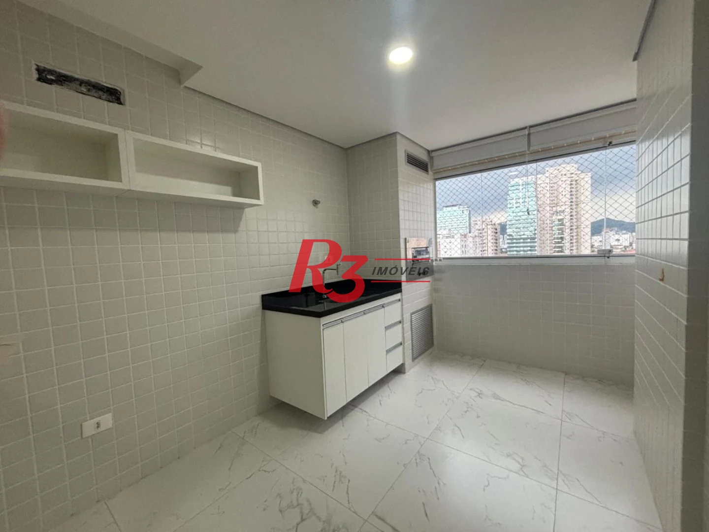 Apartamento com 2 dormitórios para alugar, 69 m² por R$ 5.500,02/mês - Boqueirão - Santos/SP