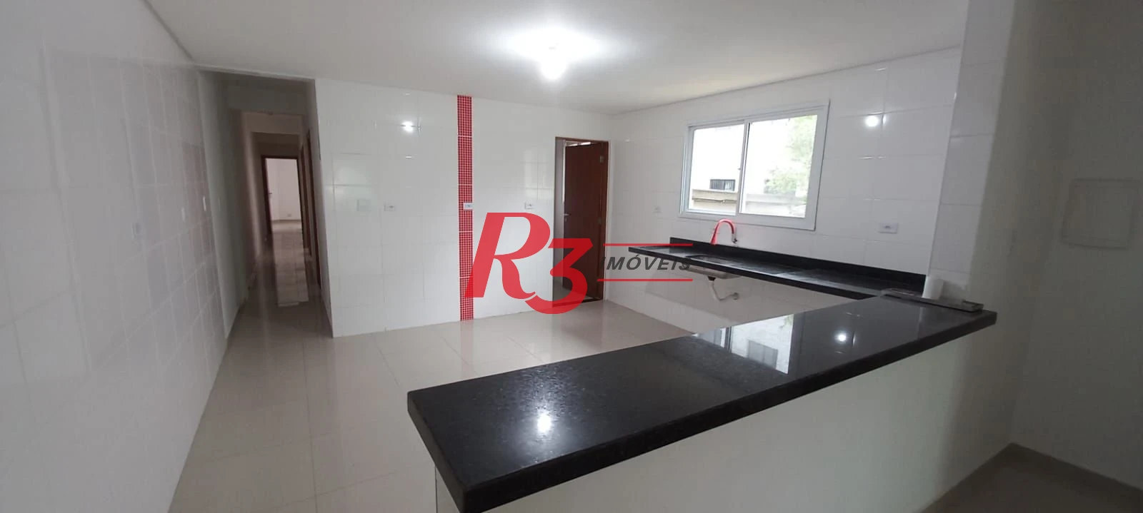 Casa com 3 dormitórios à venda, 300 m² por R$ 1.480.000,00 - Encruzilhada - Santos/SP