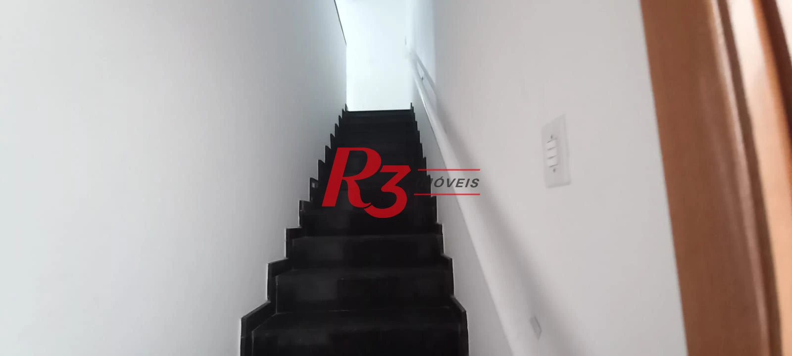 Casa com 3 dormitórios à venda, 300 m² por R$ 1.480.000,00 - Encruzilhada - Santos/SP