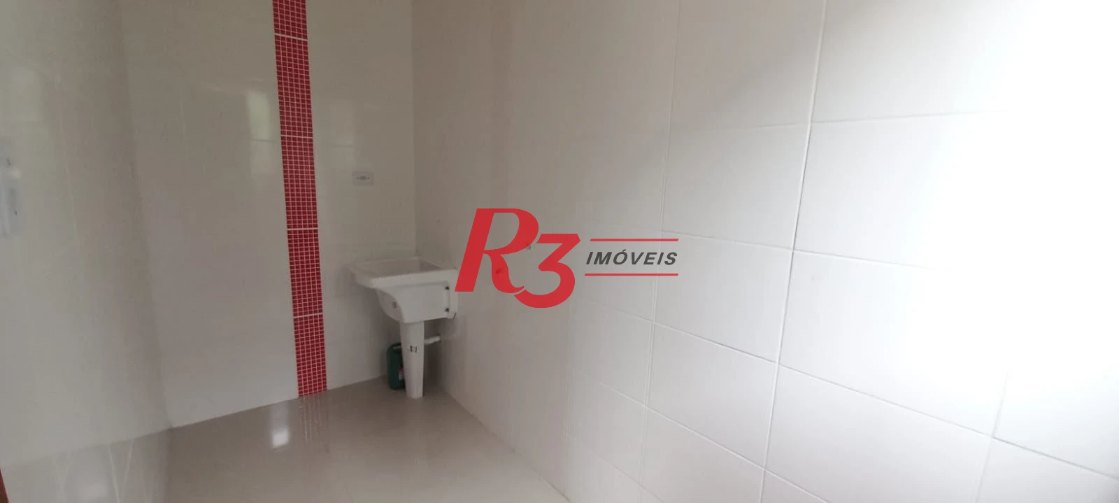 Casa com 3 dormitórios à venda, 300 m² por R$ 1.480.000,00 - Encruzilhada - Santos/SP