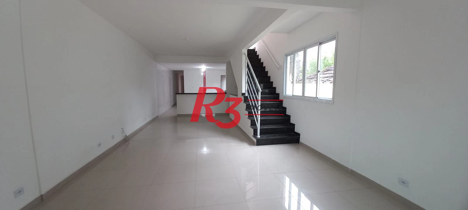Casa com 3 dormitórios à venda, 300 m² por R$ 1.480.000,00 - Encruzilhada - Santos/SP