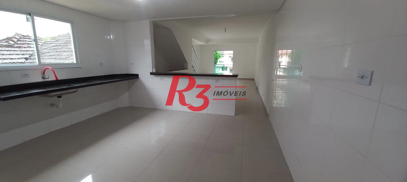 Casa com 3 dormitórios à venda, 300 m² por R$ 1.480.000,00 - Encruzilhada - Santos/SP