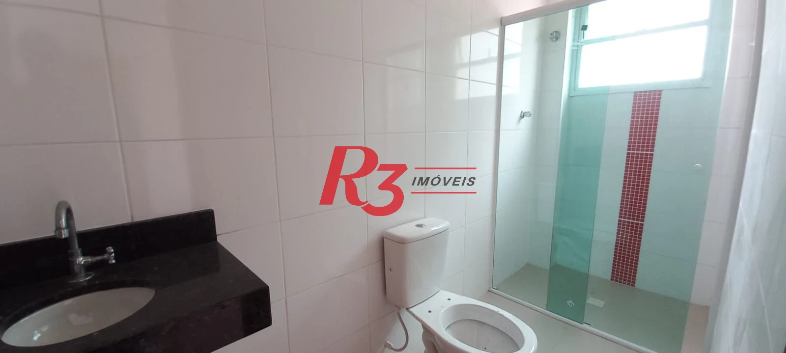 Casa com 3 dormitórios à venda, 300 m² por R$ 1.480.000,00 - Encruzilhada - Santos/SP