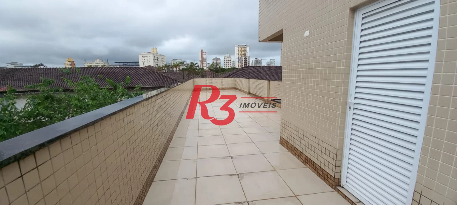 Casa com 3 dormitórios à venda, 300 m² por R$ 1.480.000,00 - Encruzilhada - Santos/SP