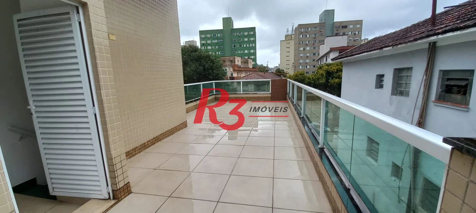 Casa com 3 dormitórios à venda, 300 m² por R$ 1.480.000,00 - Encruzilhada - Santos/SP