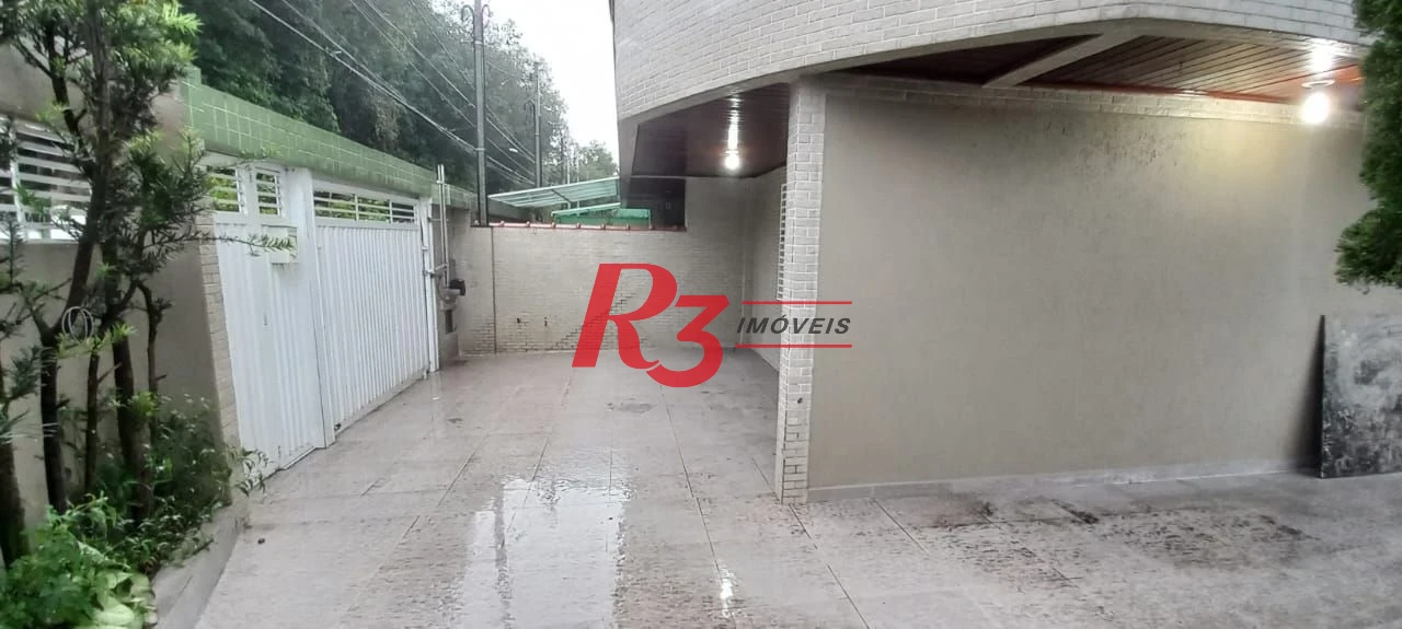 Sobrado à venda, 300 m² por R$ 830.000,00 - Areia Branca - Santos/SP