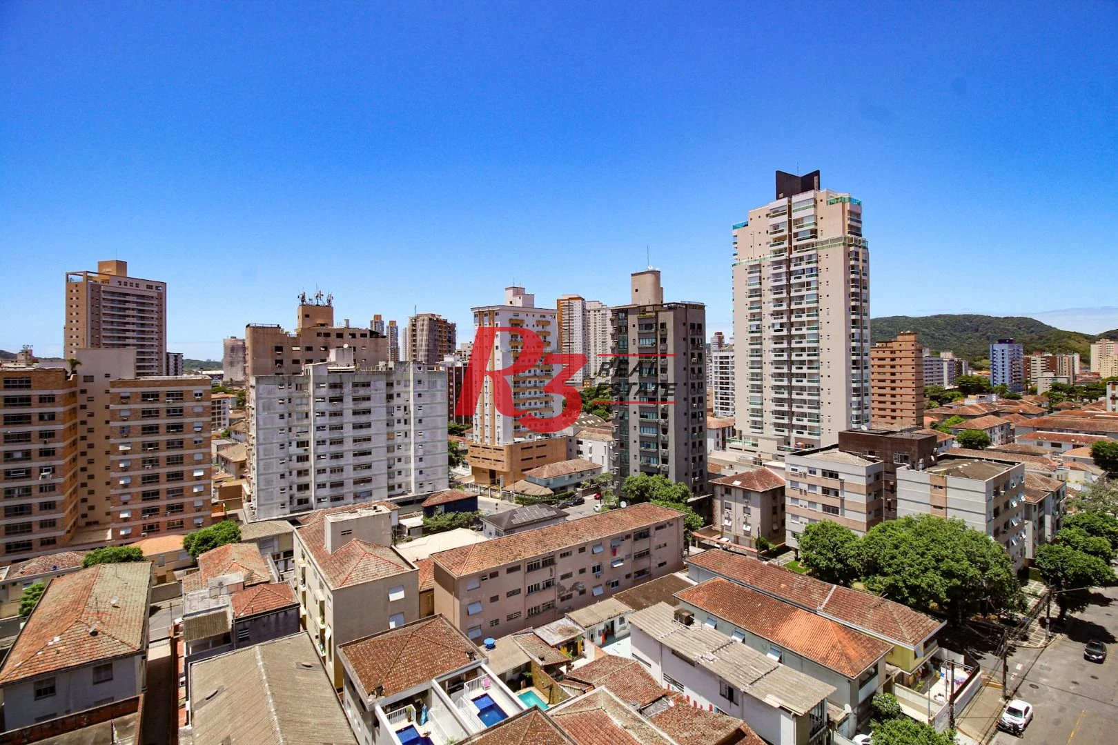 Cobertura á venda 3 quartos Piscina 2 vgs Bairro Ponta da Praia