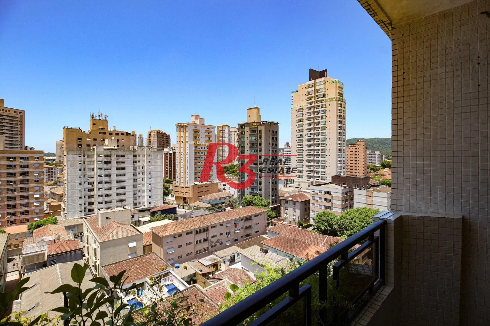 Cobertura á venda 3 quartos Piscina 2 vgs Bairro Ponta da Praia
