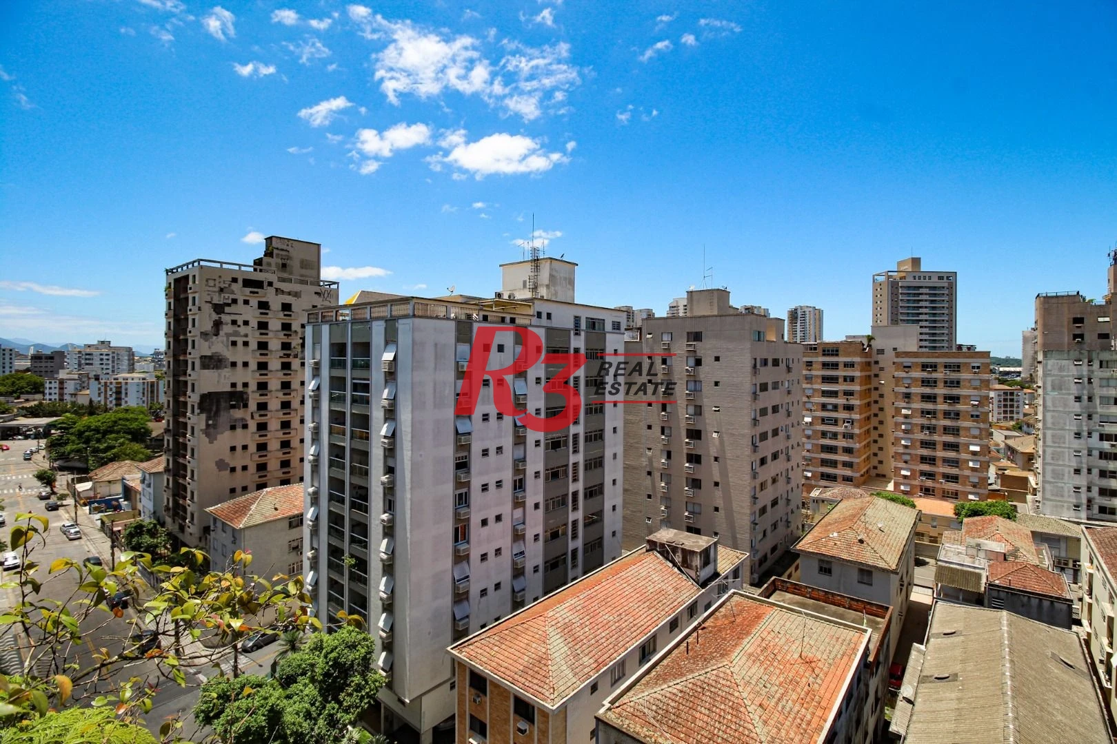 Cobertura á venda 3 quartos Piscina 2 vgs Bairro Ponta da Praia