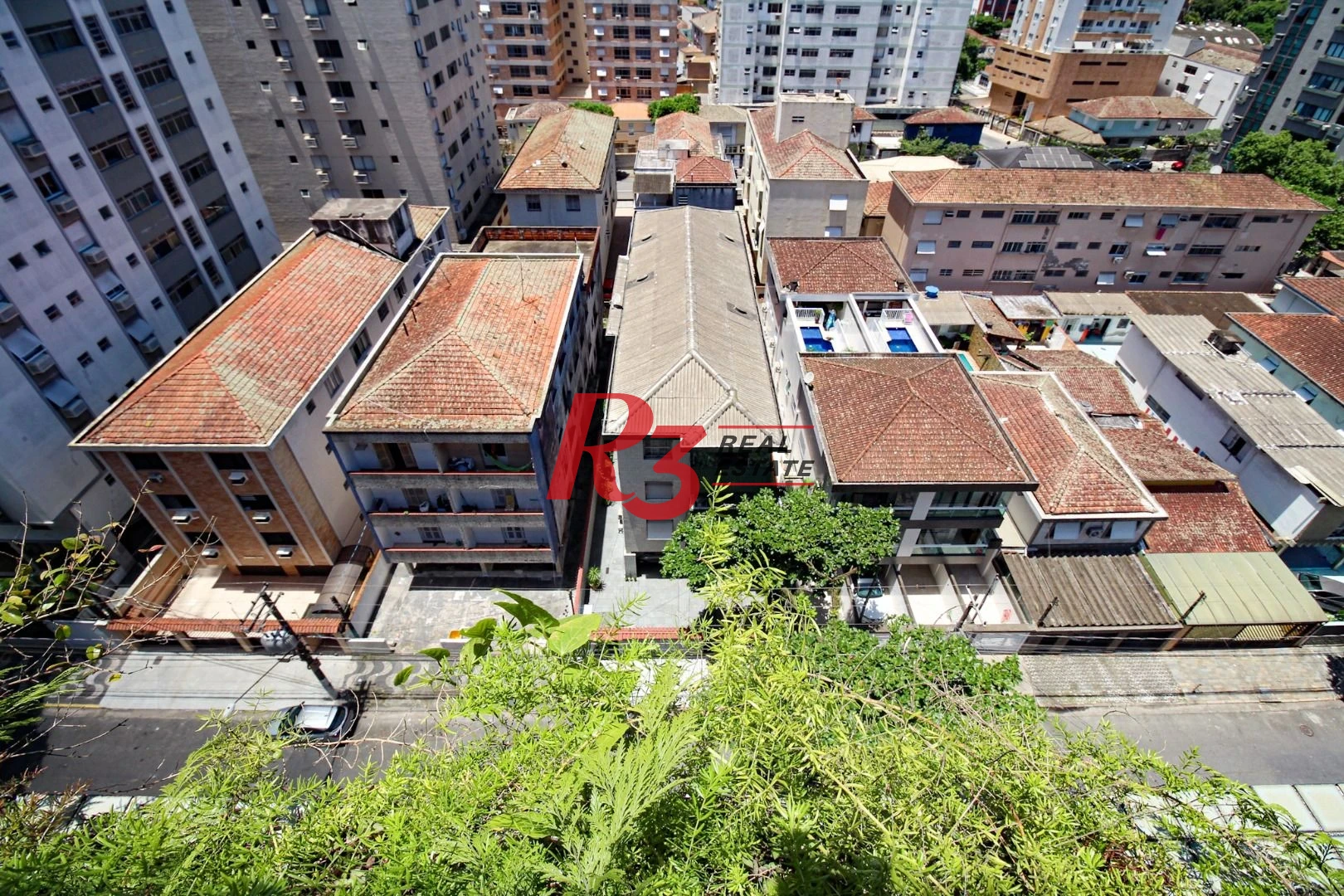 Cobertura á venda 3 quartos Piscina 2 vgs Bairro Ponta da Praia
