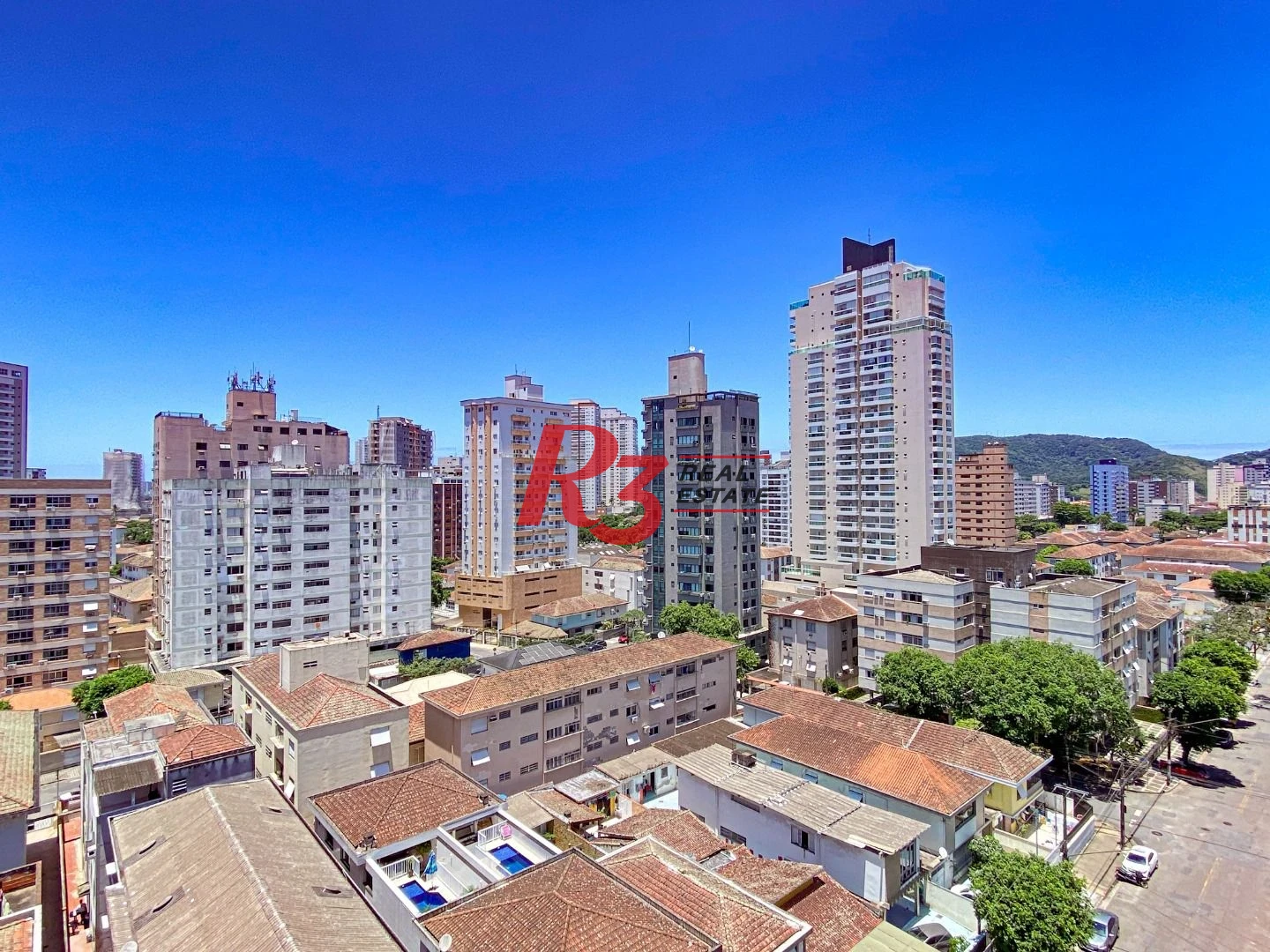 Cobertura á venda 3 quartos Piscina 2 vgs Bairro Ponta da Praia