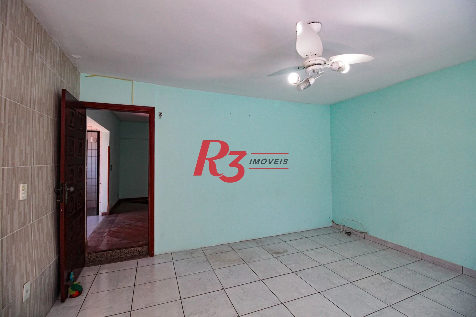 Cobertura á venda 3 quartos Piscina 2 vgs Bairro Ponta da Praia