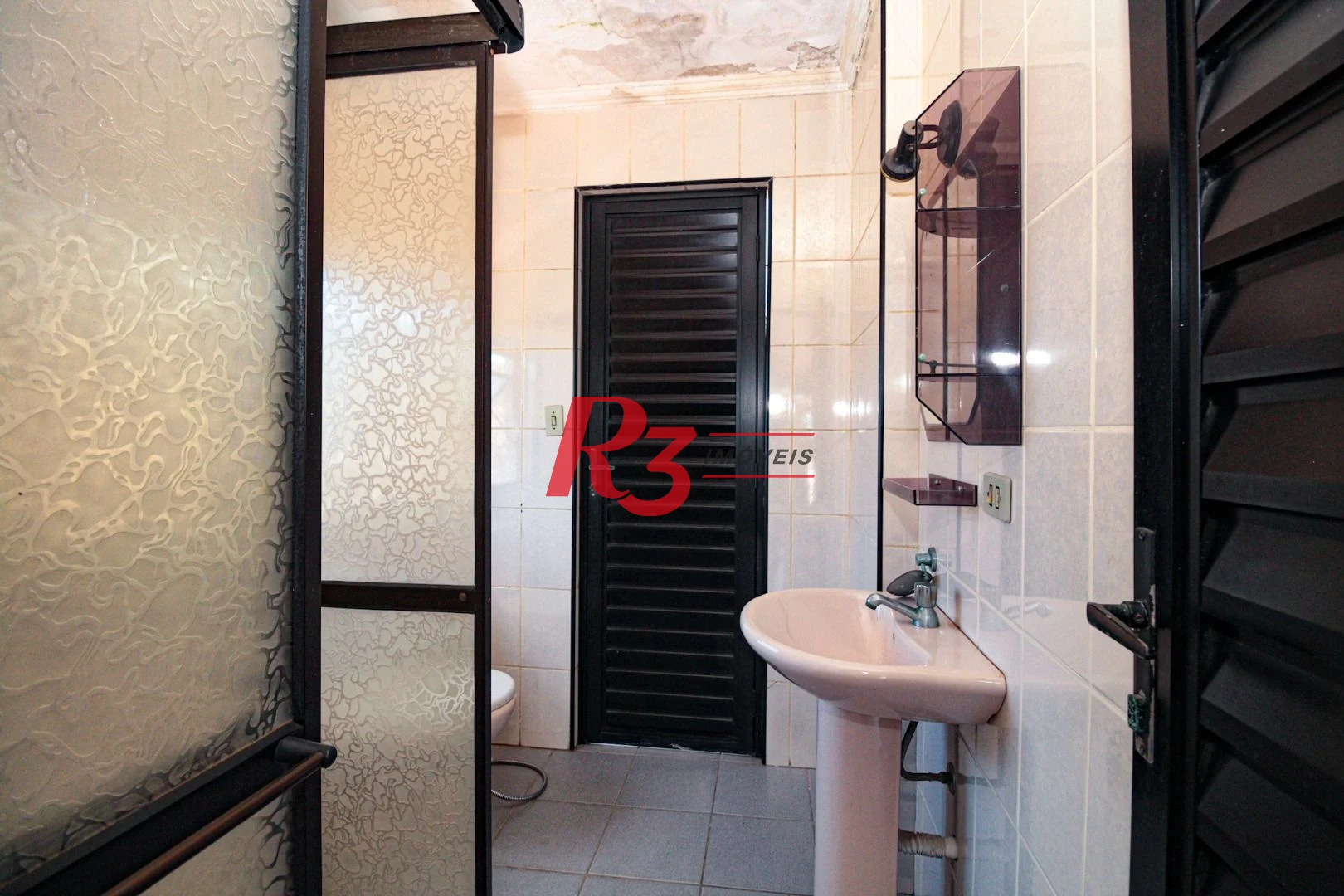 Cobertura á venda 3 quartos Piscina 2 vgs Bairro Ponta da Praia
