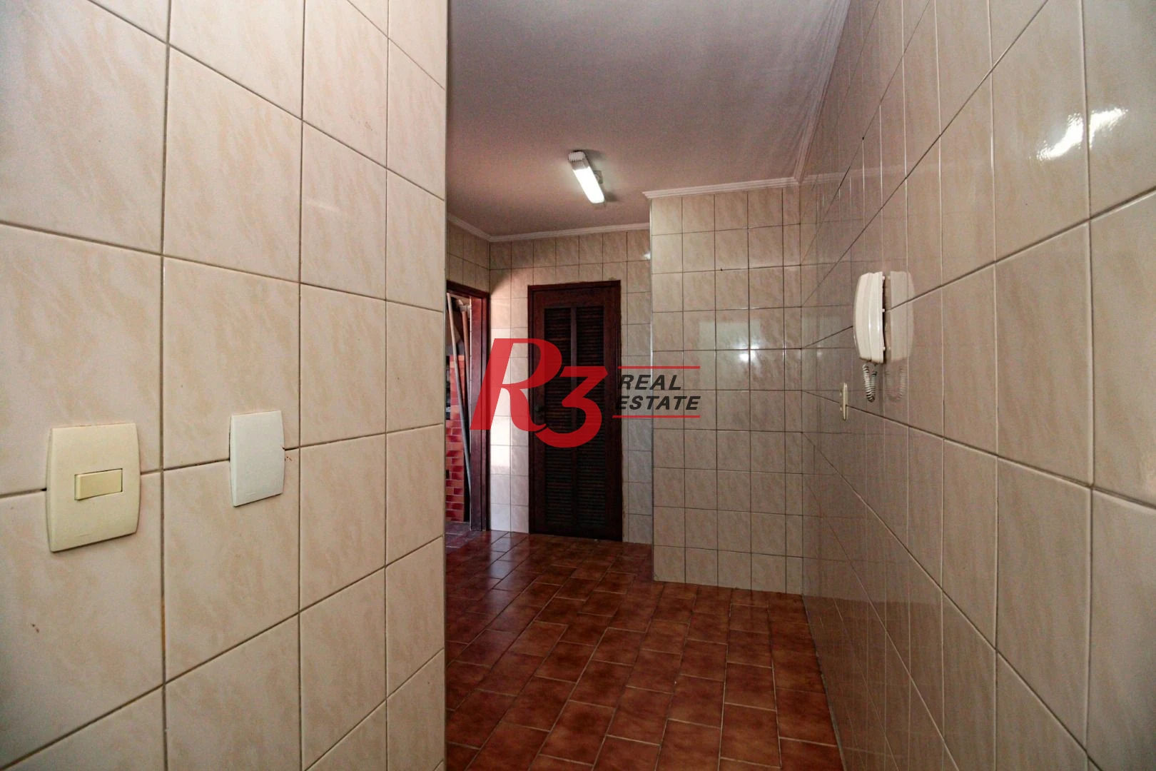 Cobertura á venda 3 quartos Piscina 2 vgs Bairro Ponta da Praia