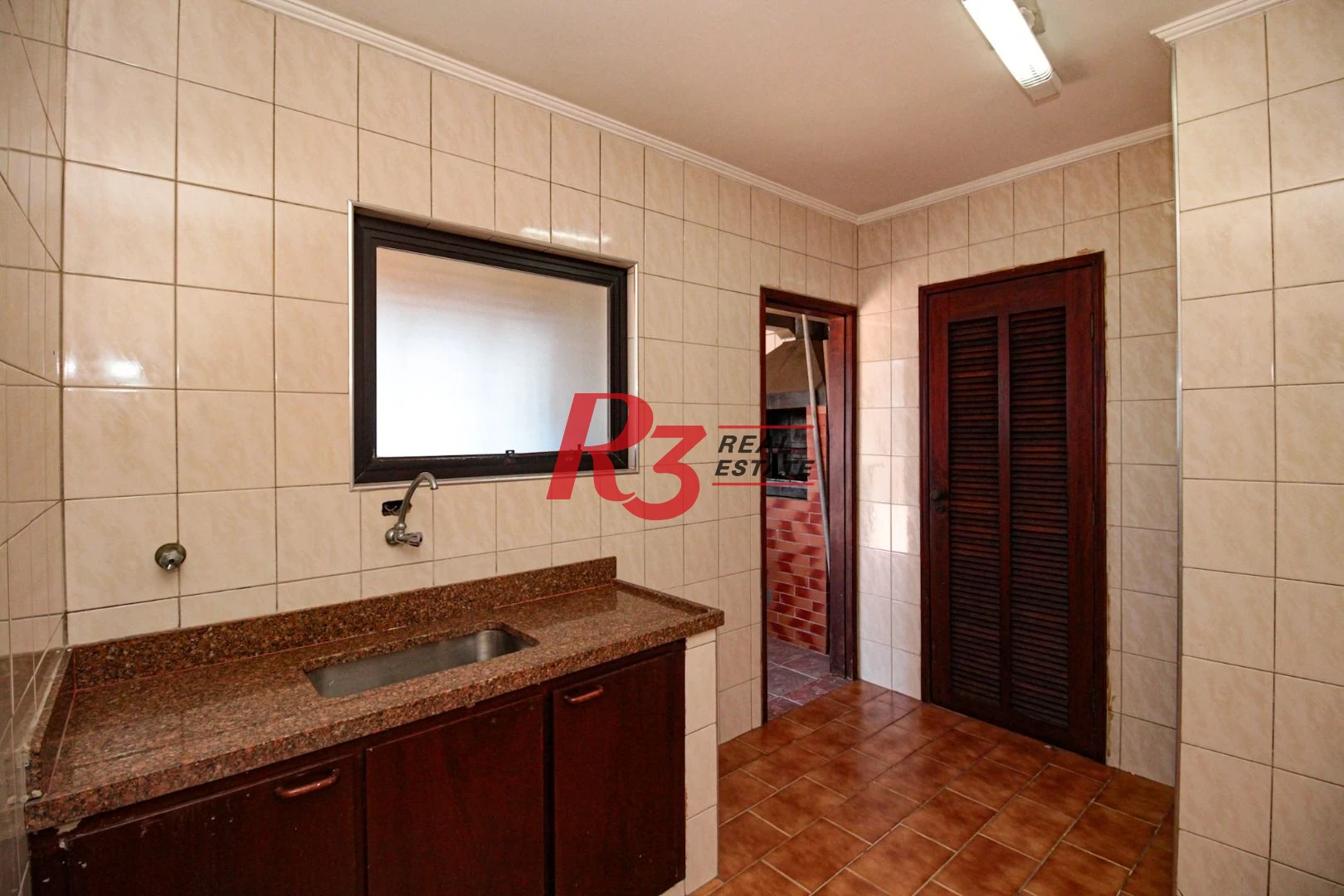 Cobertura á venda 3 quartos Piscina 2 vgs Bairro Ponta da Praia