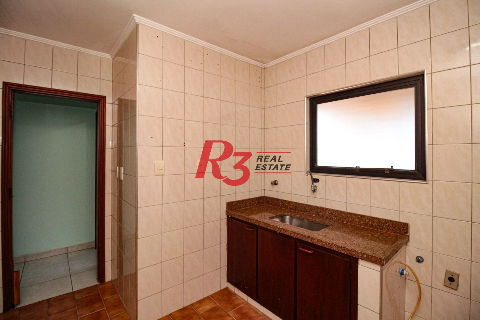 Cobertura á venda 3 quartos Piscina 2 vgs Bairro Ponta da Praia
