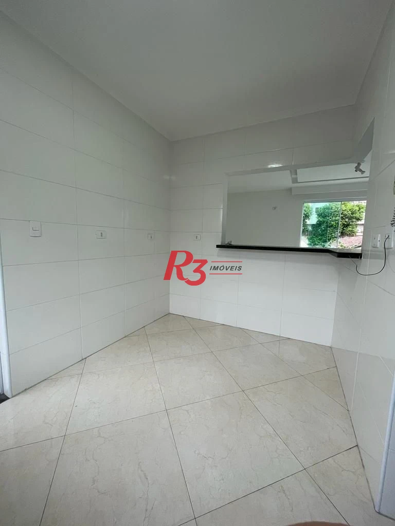 CASA TRIPLEX - 4 DORMITORIOS  COM PISCINA