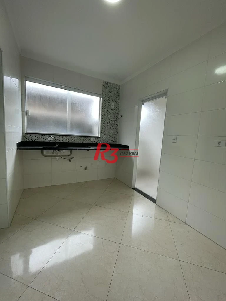 CASA TRIPLEX - 4 DORMITORIOS  COM PISCINA