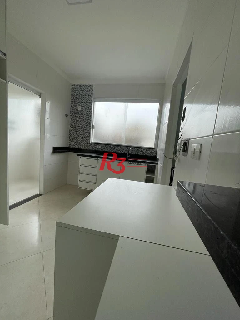 Casa com 2 dormitórios à venda, 110 m² por R$ 750.000,00 - Embaré - Santos/SP