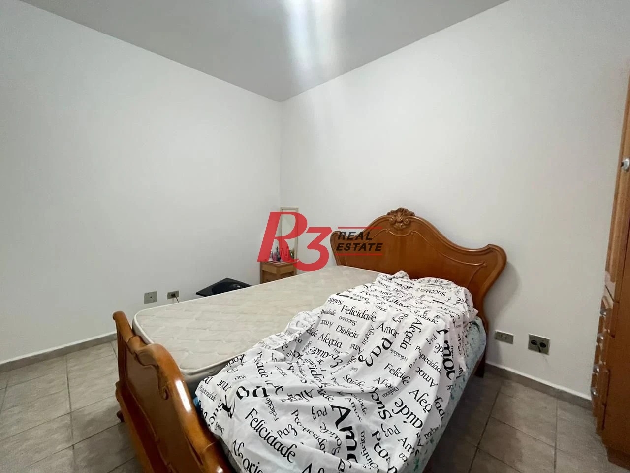 Apartamento com 1 dormitório com Lazer, 1 quadra - Boqueirão - Santos/SP