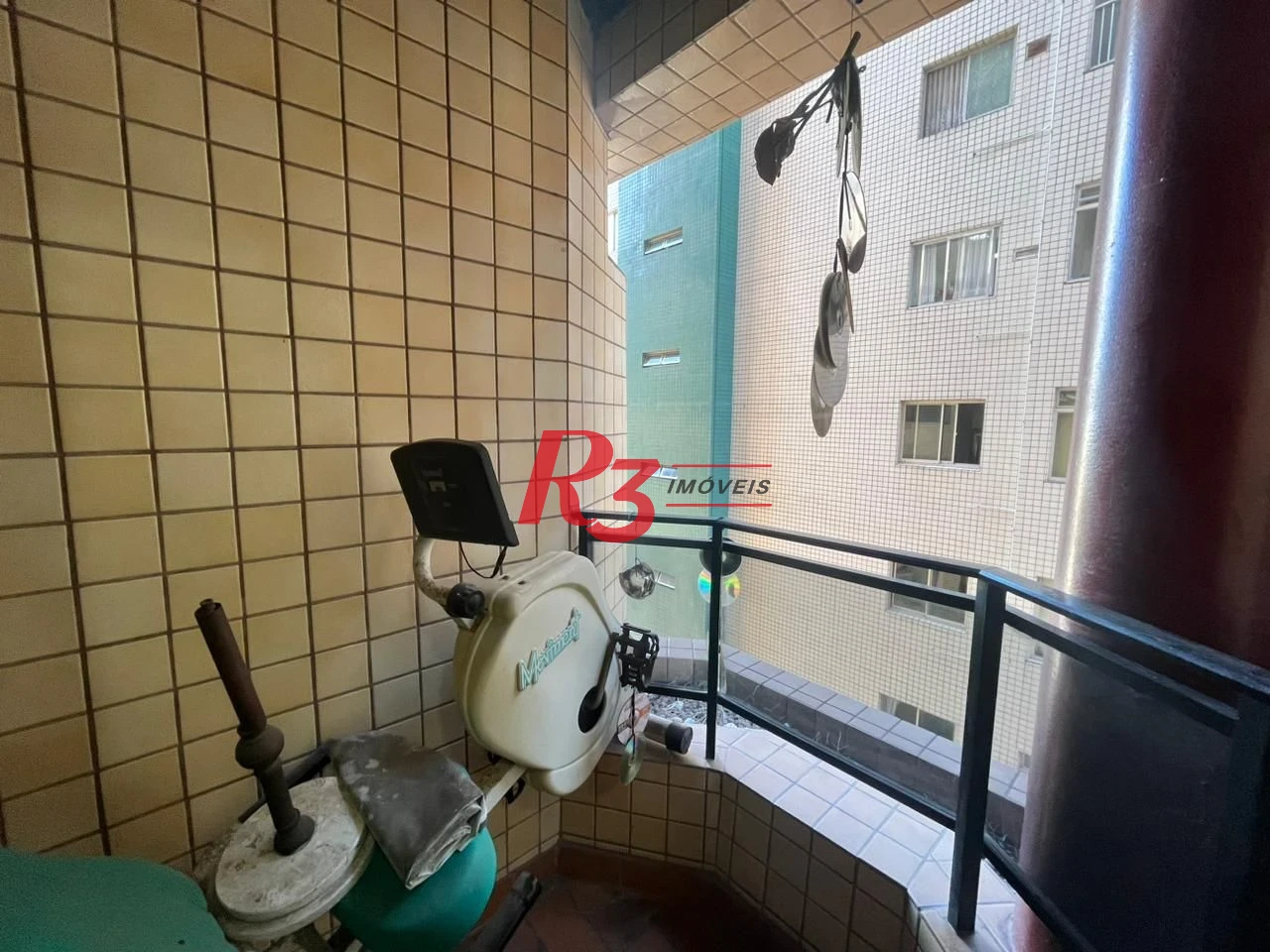 Apartamento com 1 dormitório com Lazer, 1 quadra - Boqueirão - Santos/SP
