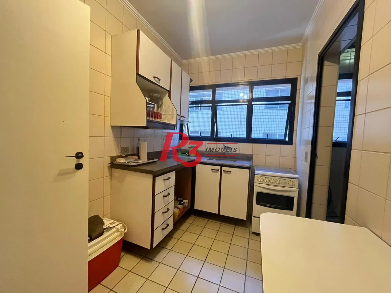 Apartamento com 1 dormitório com Lazer, 1 quadra - Boqueirão - Santos/SP