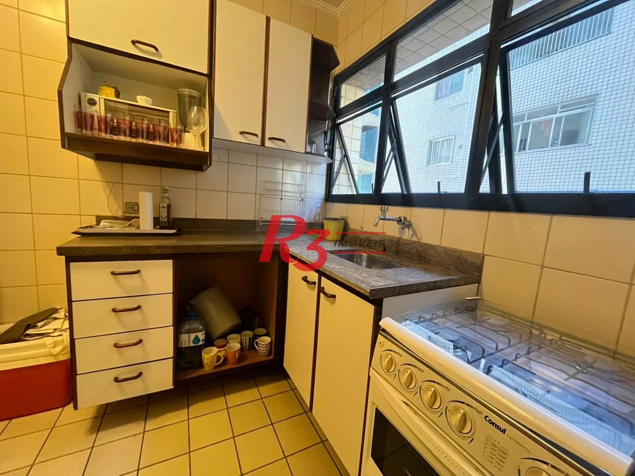 Apartamento com 1 dormitório com Lazer, 1 quadra - Boqueirão - Santos/SP