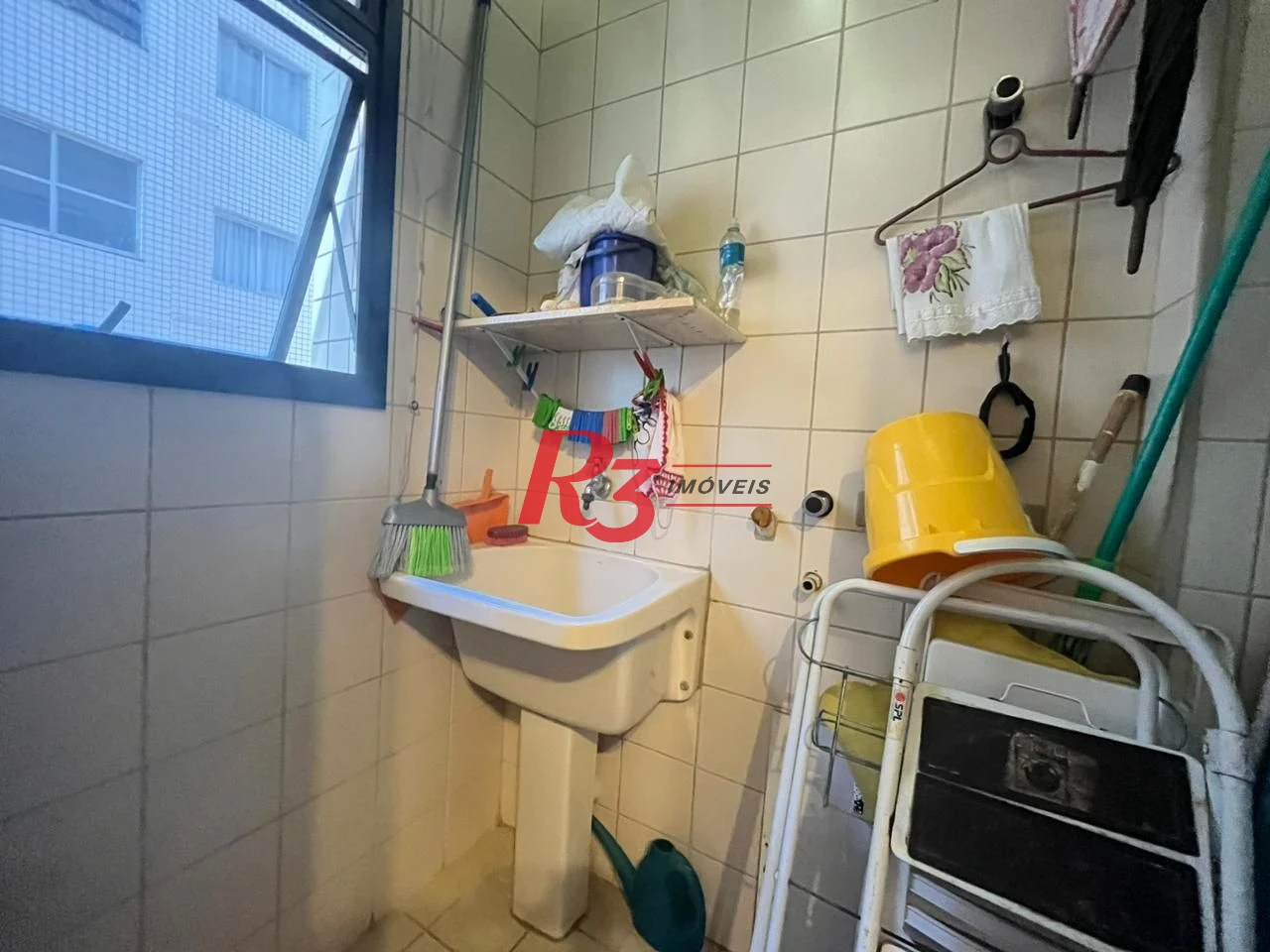 Apartamento com 1 dormitório com Lazer, 1 quadra - Boqueirão - Santos/SP