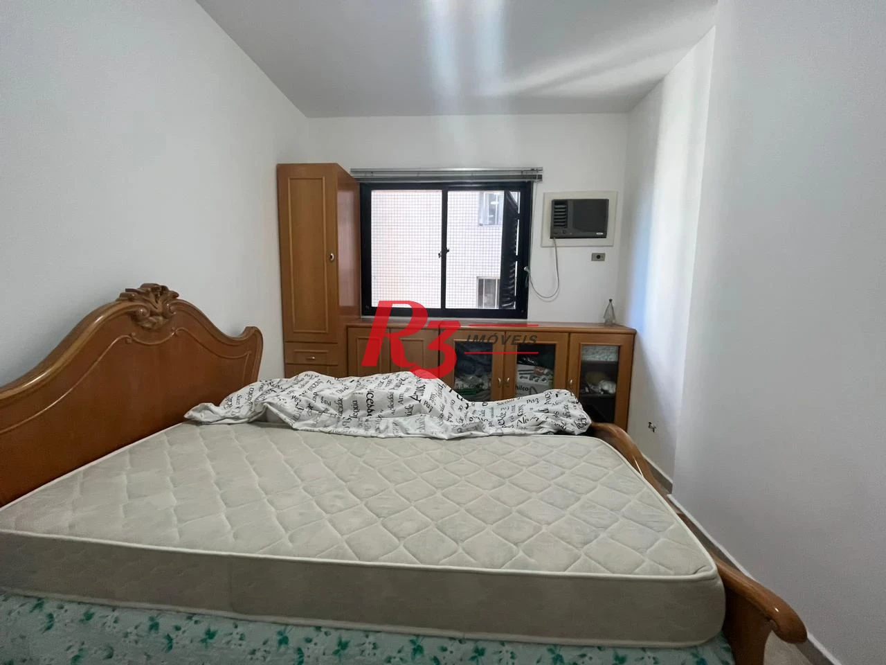 Apartamento com 1 dormitório com Lazer, 1 quadra - Boqueirão - Santos/SP